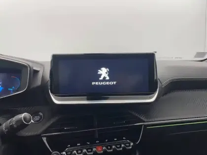 Photo 60 Peugeot 2008  PureTech 130 S&S BVM6