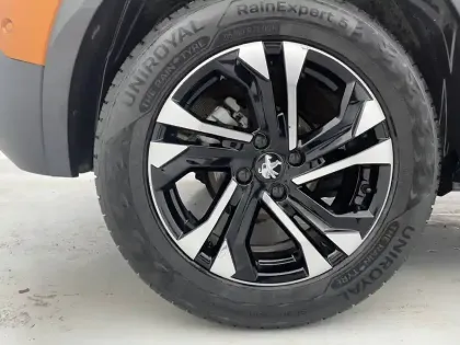 Photo 24 Peugeot 2008  PureTech 130 S&S BVM6