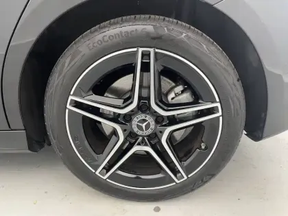 Photo 16 Mercedes Classe A  250 e Hybrid EQ 8G-DCT