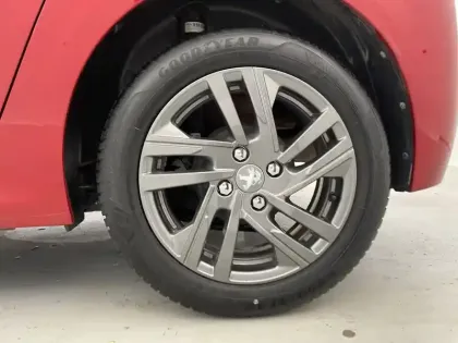 Photo 17 Peugeot 208  PureTech 75 S&S BVM5