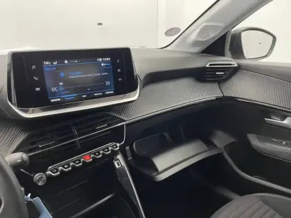 Photo 24 Peugeot 208  PureTech 75 S&S BVM5