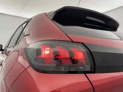 Photo 27 Peugeot 208  PureTech 75 S&S BVM5