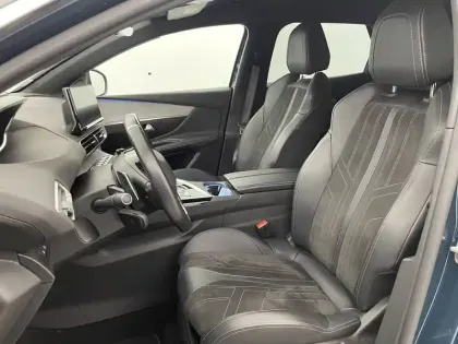 Photo 13 Peugeot 3008  Hybrid 225 e-EAT8