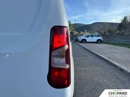 Photo 23 Peugeot Partner  FOURGON STANDARD 650 KG BLUEHDI 130 S&S EAT8