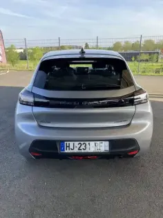 Photo 14 Peugeot 208  Hybrid 110 ch e-DCS6