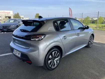 Photo 7 Peugeot 208  Hybrid 110 ch e-DCS6