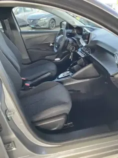 Photo 5 Peugeot 208  Hybrid 110 ch e-DCS6