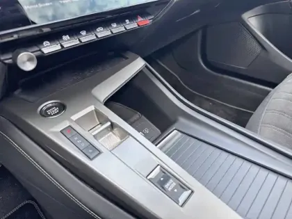 Photo 13 Peugeot 308  PHEV 180 e-EAT8