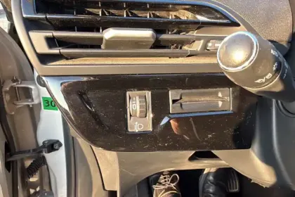 Photo 19 Citroën C4 Gén. I Ph1 Feel 5