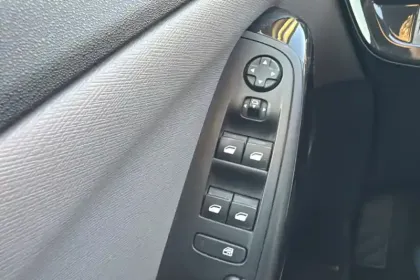 Photo 21 Citroën C4 Gén. I Ph1 Feel 5