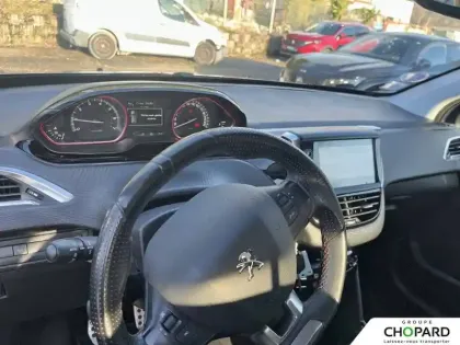 Photo 7 Peugeot 2008  PureTech 130ch S&S BVM6