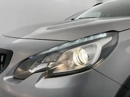 Photo 178 Peugeot 2008  PureTech 130ch S&S BVM6