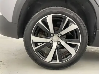 Photo 60 Peugeot 2008  PureTech 130ch S&S BVM6