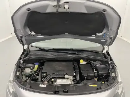 Photo 70 Peugeot 2008  PureTech 130ch S&S BVM6