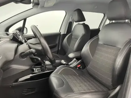 Photo 138 Peugeot 2008  PureTech 130ch S&S BVM6