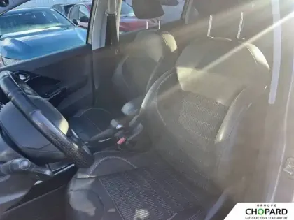 Photo 8 Peugeot 2008  PureTech 130ch S&S BVM6