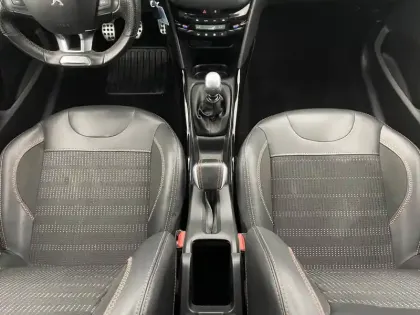 Photo 164 Peugeot 2008  PureTech 130ch S&S BVM6