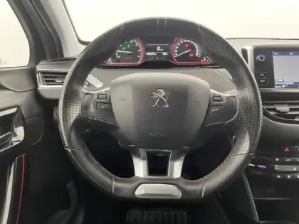 Photo 247 Peugeot 2008  PureTech 130ch S&S BVM6