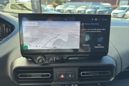 Photo 19 Peugeot Rifter  M Diesel 100 ch Manuelle 5pl