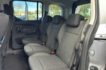 Photo 13 Peugeot Rifter  M Diesel 100 ch Manuelle 5pl