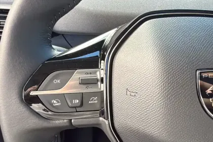 Photo 28 Peugeot Rifter  M Diesel 100 ch Manuelle 5pl