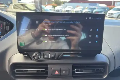 Photo 21 Peugeot Rifter  M Diesel 100 ch Manuelle 5pl