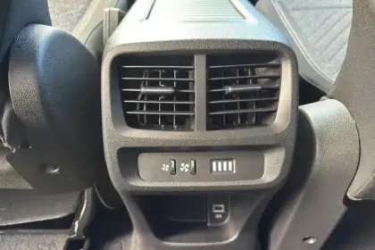 Photo 32 Peugeot Rifter  M Diesel 100 ch Manuelle 5pl