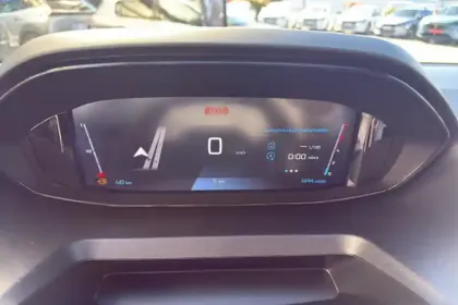 Photo 18 Peugeot Rifter  M Diesel 100 ch Manuelle 5pl