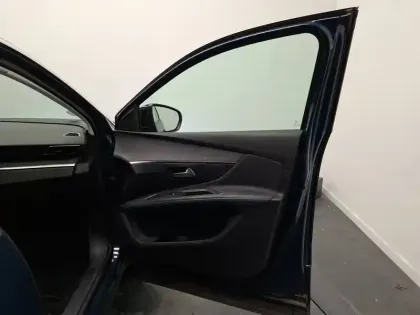 Photo 67 Peugeot 3008  Hybrid 225 e-EAT8