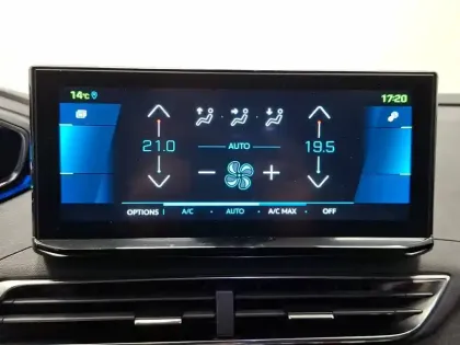 Photo 19 Peugeot 3008  Hybrid 225 e-EAT8