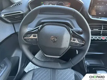 Photo 13 Peugeot 208  Hybrid 110 ch e-DCS6