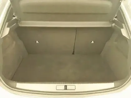 Photo 5 Peugeot 208 Gén. II Ph1 NG Roadtrip 5