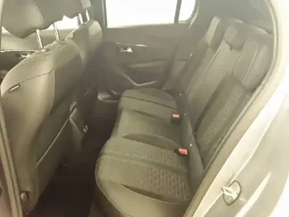 Photo 11 Peugeot 208 Gén. II Ph1 NG Roadtrip 5