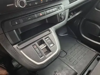 Photo 11 Peugeot Expert  FGN TOLE M ELECTRIQUE 75KWH 136CH