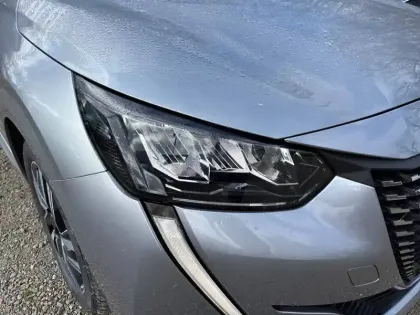 Photo 15 Peugeot 208  BlueHDi 100 S&S BVM6