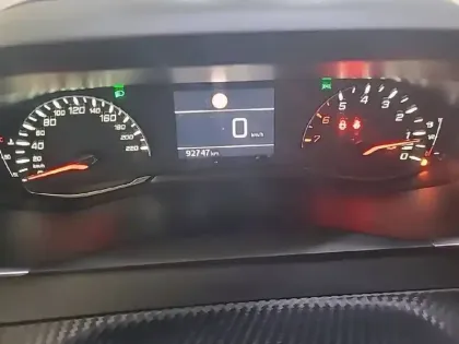 Photo 29 Peugeot 208 Gén. II Ph1 NG Allure 5