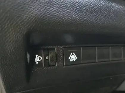 Photo 110 Peugeot 208  BlueHDi 100 S&S BVM6