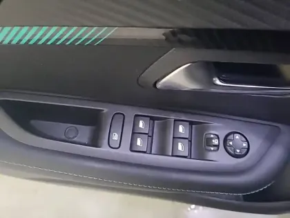 Photo 49 Peugeot 208 Gén. II Ph1 NG Allure 5