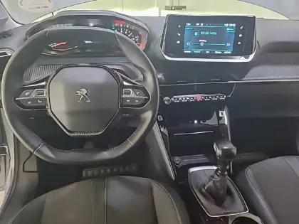 Photo 89 Peugeot 208  BlueHDi 100 S&S BVM6