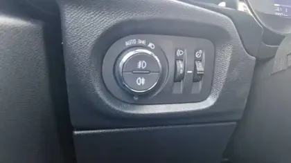 Photo 17 Opel Corsa Gén. VI Ph2 GS 5