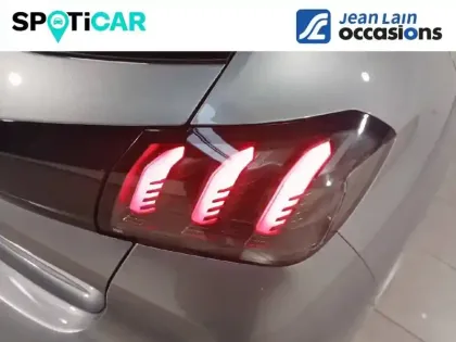 Photo 16 Peugeot 208  PureTech 100 S&S EAT8