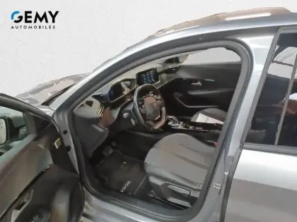 Photo 8 Peugeot 208  Electrique 50 kWh 136ch