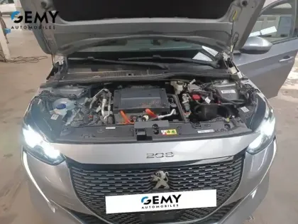 Photo 11 Peugeot 208  Electrique 50 kWh 136ch