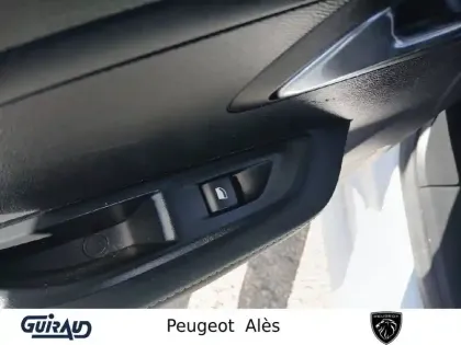 Photo 13 Peugeot 208  Electrique 50 kWh 136ch