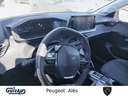 Photo 8 Peugeot 208  Electrique 50 kWh 136ch