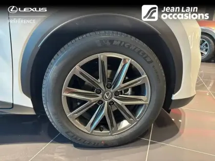 Photo 8 Lexus Lbx  2WD