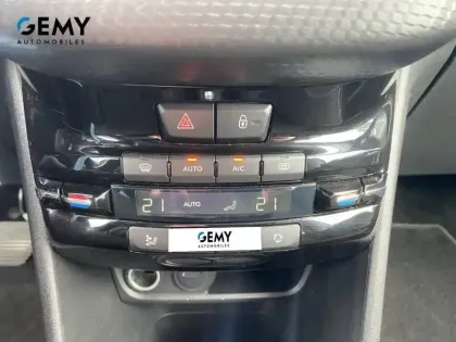 Photo 18 Peugeot 208  PureTech 110ch S&S EAT6