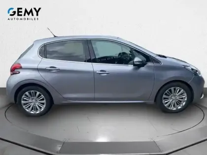 Photo 31 Peugeot 208 Gén. I Ph2 Allure 5