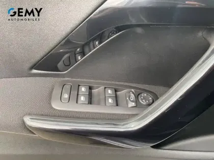 Photo 20 Peugeot 208  PureTech 110ch S&S EAT6