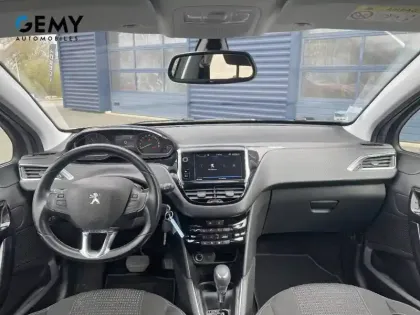 Photo 35 Peugeot 208 Gén. I Ph2 Allure 5